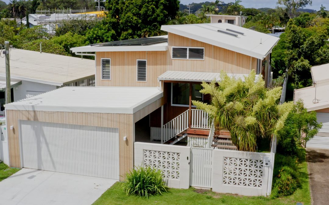 Energy Efficient Coastal Home featuring Breezway Double Glazed IGLU Louvre System